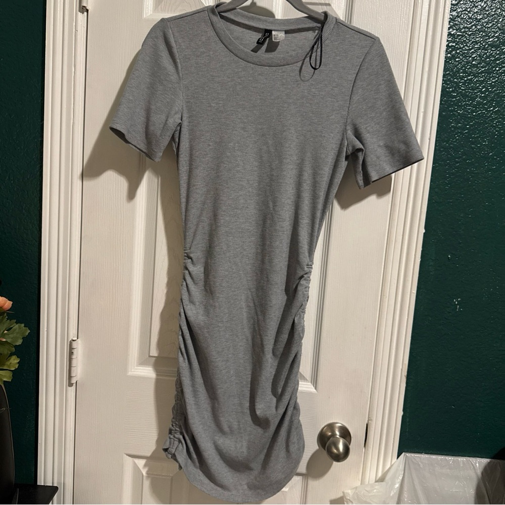 Divided Gray Short-Sleeve Ruched Midi Dress